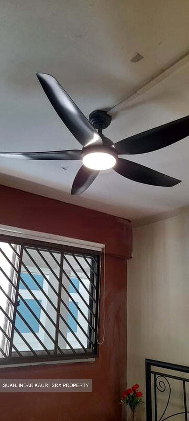 Blk 857 Tampines Parkview (Tampines), HDB Executive #456602051